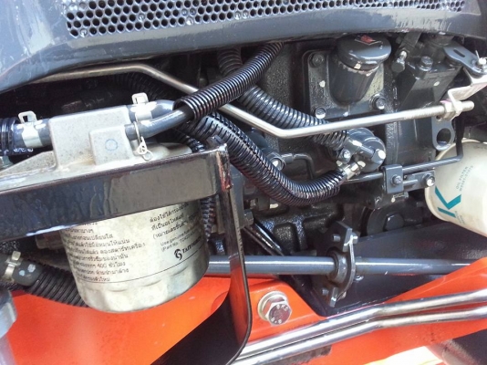 คูโบต้า L3008 4 WD พร้อมใบมีดดันหน้า 564 ชั่วโมง 245000