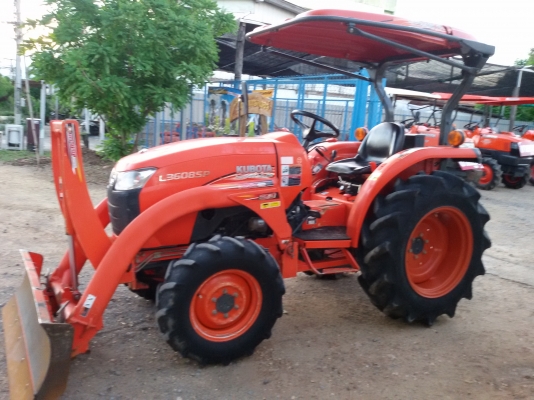 ปัญญาแทรคเตอร์..จัดมาให้ครับ ด่วน!!!คูโบต้า L3608SP พร้อมใบมีดคานบนSD160 พร้อมผาน6&times;22ใหม่ เล่มทะเบียนพร้อม จัดส่ง อ.เสริมงาม จ.ลำปาง