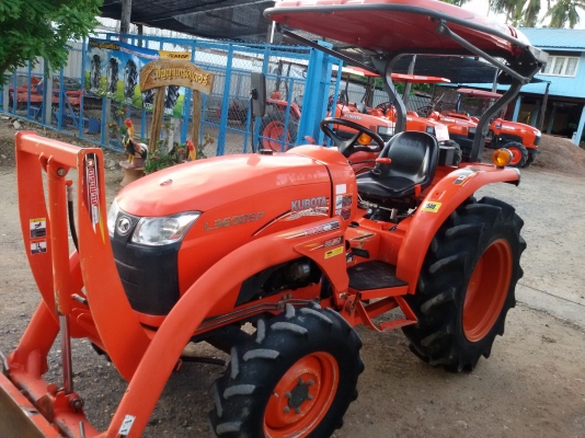 ปัญญาแทรคเตอร์..จัดมาให้ครับ ด่วน!!!คูโบต้า L3608SP พร้อมใบมีดคานบนSD160 พร้อมผาน6&times;22ใหม่ เล่มทะเบียนพร้อม จัดส่ง อ.เสริมงาม จ.ลำปาง