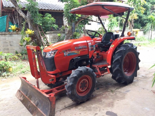 ขายkubota36แรง อุปกรณ์ครบ3ชิ้น สวยๆเดิมๆ ทะเบียนพร้อมโอน โทร.089-8536866