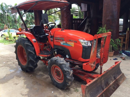 ขายkubota36แรง อุปกรณ์ครบ3ชิ้น สวยๆเดิมๆ ทะเบียนพร้อมโอน โทร.089-8536866