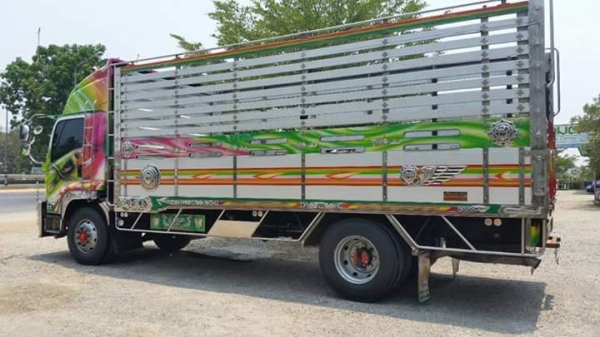 ขายรถบรรทุกหกล้อ ISUZU FTR เครื่อง 240 แรง ปี 56 กระบะคาร์โก้ยาว 6.30 เมตร อู่เปี๊ยกบ้านโป่ง ยางเต็ม ภายในสวย ไมล์ 116,xxx