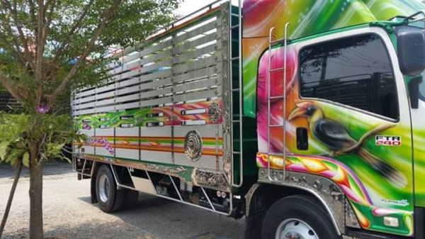 ขายรถบรรทุกหกล้อ ISUZU FTR เครื่อง 240 แรง ปี 56 กระบะคาร์โก้ยาว 6.30 เมตร อู่เปี๊ยกบ้านโป่ง ยางเต็ม ภายในสวย ไมล์ 116,xxx