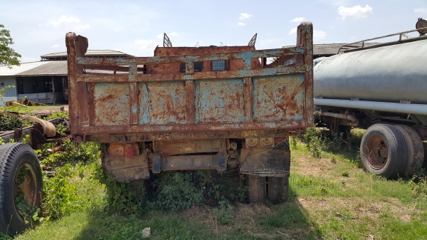 ขายด่วนรถ6ล้อดัมพ์หน้ายาวโตโยต้า เครื่อง 6BB1 มีสโลว์กลาง เฟืองท้ายฟูโซ่ รถมีทะเบียนขาดชุดโอน ทะเบียนขาดหลายปี ขายตามสภาพปัจจุบัน รถยังใช้งานได้ดี  สนใจติดต่อ ราชานำโชค 0814747555  555 ม.5 ต.อรัญญิก อ.เมือง จ.พิษณุโลก