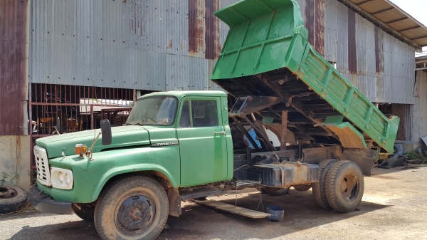 ขาย6ล้อโตโยต้าดัมพ์ เครื่อง HO7C มีสโลว์กลาง เฟืองท้ายฟูโซ่ คัทซีสวยมาก ทะเบียนเต็มพร้อมโอน พวงมาลัยพาวเวอร์ มีแอร์