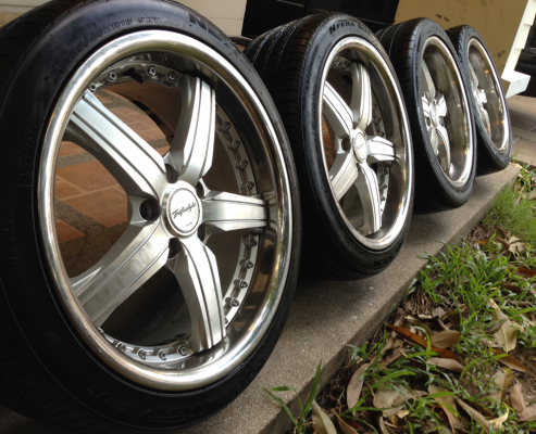 ล้อ Trafficstar ขอบ18 สภาพสวย ไม่มีซ่อม พร้อมยางปลายปี14 ดอกเต็ม ราคาไม่แพง