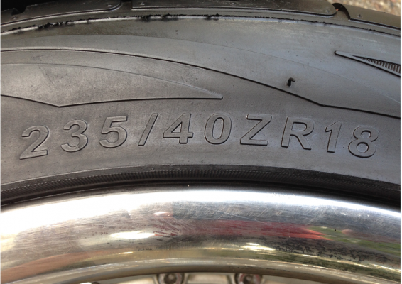 ล้อ Trafficstar ขอบ18 สภาพสวย ไม่มีซ่อม พร้อมยางปลายปี14 ดอกเต็ม ราคาไม่แพง