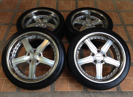 ล้อ Trafficstar ขอบ18 สภาพสวย ไม่มีซ่อม พร้อมยางปลายปี14 ดอกเต็ม ราคาไม่แพง