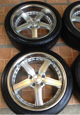 ล้อ Trafficstar ขอบ18 สภาพสวย ไม่มีซ่อม พร้อมยางปลายปี14 ดอกเต็ม ราคาไม่แพง