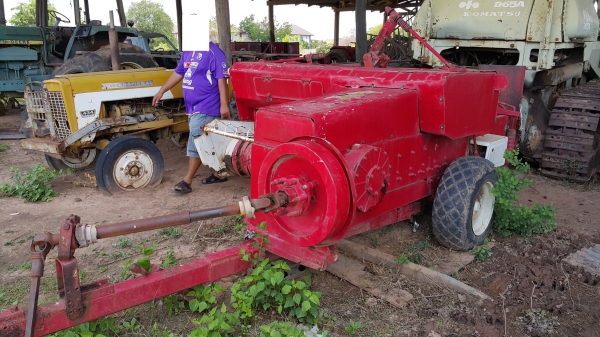 ขายเครื่องอัดฟาง STAR HAY BALOR MR3000 ขาย2เครื่อง ในราคาเครื่องเดียว