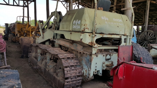 ขายรถแทรคเตอร์ใหญ่ Komatsu D60S สภาพสวย มรดกพ่อเก็บไว้ไม่ได้ใช้ มีเครื่องให้2เครื่อง อะไหล่อีกจำนวนมาก ขายแบบให้ไปใช้กัน