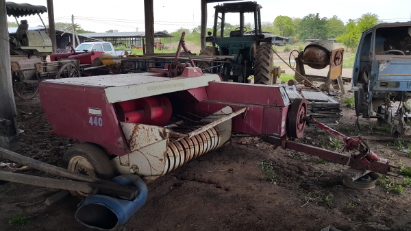 ขายเครื่องอัดฟาง International 440 รถสวยใช้น้อย ขายเพียง 120000