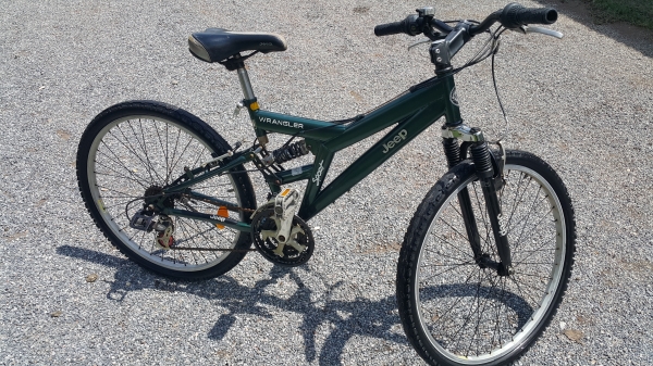 ซื้อ 1 แถม1 (แถม Jeep wrangler จักรยาน) ขาย Jeep CJ5 มีวินซ์หน้า รถขับสอง เครื่องเบนซินโตโยต้า ติดแก๊ส ทะเบียนเต็มพร้อมโอน ขายถูก 150000