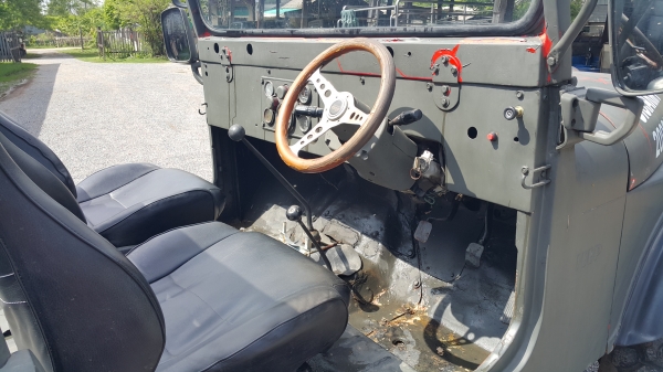 ซื้อ 1 แถม1 (แถม Jeep wrangler จักรยาน) ขายรถ Jeep CJ6 ยางใหญ่สภาพดีมาก พวงมาลัยพาวเวอร์ ทะเบียนเต็มพร้อมโอน เครื่อง Mitsu-4DR6 ชายถูกๆ 300000