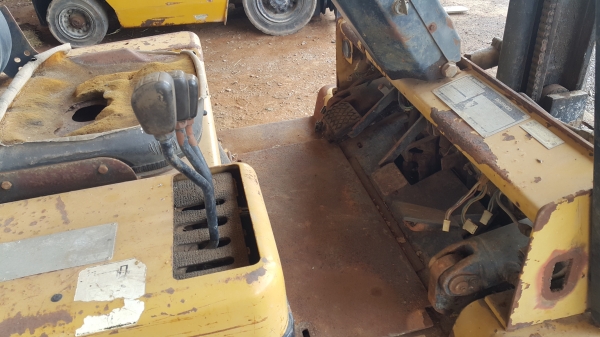 ขายถูกรถ FOLK LIFT ยี่ห้อ DAEWOO D20S นำเข้าเองจากญี่ปุ่น ขายถูกมาก ราคา 150000