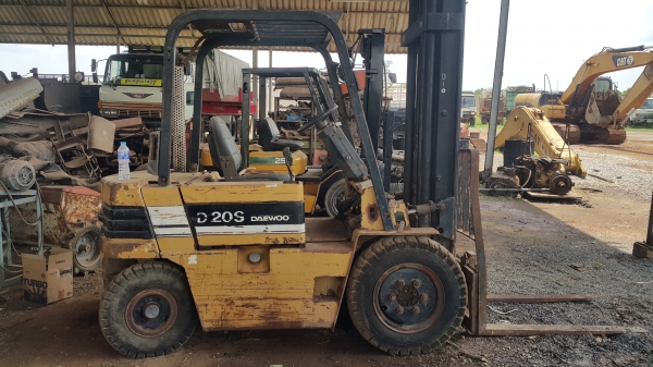 ขายถูกรถ FOLK LIFT ยี่ห้อ DAEWOO D20S นำเข้าเองจากญี่ปุ่น ขายถูกมาก ราคา 150000