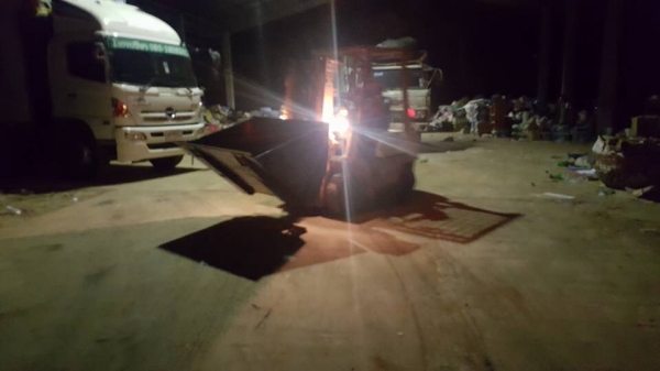 มองหารรถตักยางพารางาเท. นึกถึงร้านพีทีเอ. ชลบุรี0818342060 มองหารรถตักยางพารางาเท. นึกถึงร้านพีทีเอ. ชลบุรี0818342060