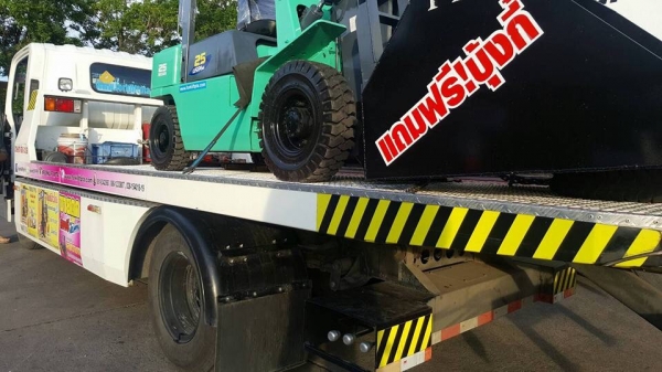 มองหารรถตักยางพารางาเท. นึกถึงร้านพีทีเอ. ชลบุรี0818342060 มองหารรถตักยางพารางาเท. นึกถึงร้านพีทีเอ. ชลบุรี0818342060