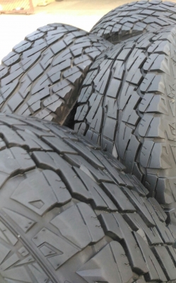 ปรับราคาเหลือ 16,800 ขายล้อลายRock 16x8 พร้อมยาง265/75/16 สวยๆ