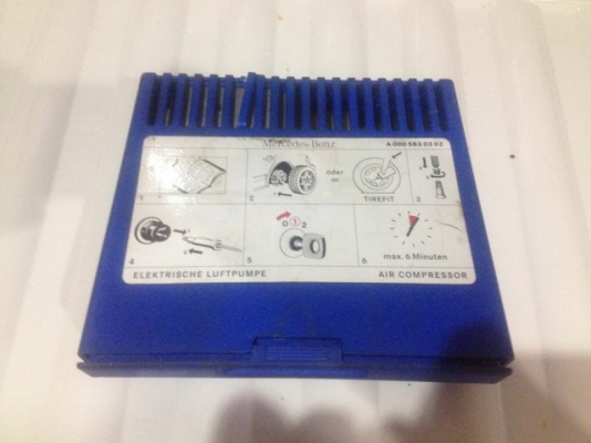 ปั้มลมติดรถ BENZ เอาใว้เติมรถยนต์ได้ใช้ไฟ12Vของเก่าญี่ปุ่นเเท้สภาพดี