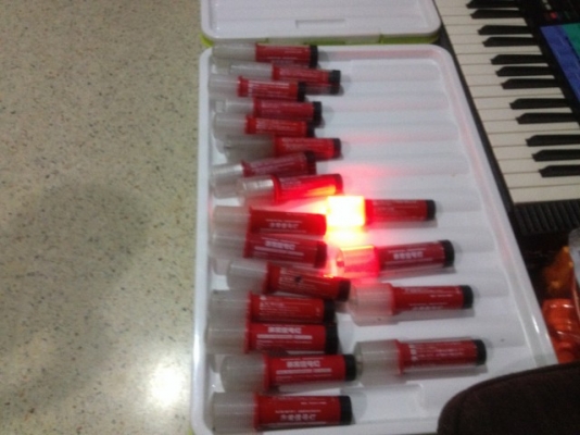 ไฟฉุกเฉินเป็น LED เอาติดรถใว้ใช้งานเก่าญี่ปุ่นเเท้สภาพดีใช้งานได้ปกติอันละ ไฟฉุกเฉินเป็น LED เอาติดรถใว้ใช้งานเก่าญี่ปุ่นเเท้สภาพดีใช้งานได้ปกติอันละ