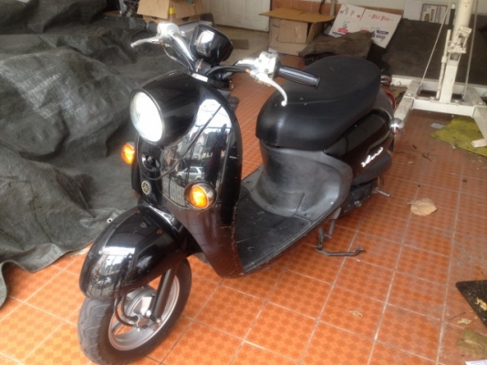 ป๊อป YAMAHA VINO 50 CC เครื่อง4จังหวะมีหม้อน้ำเปลือกเเตกตามรูปเครื่องดี
