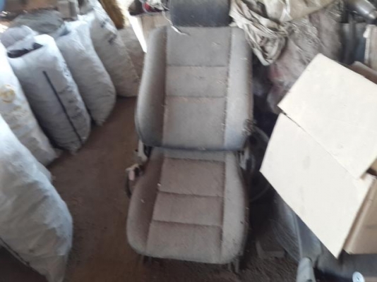 ขาย เบาะไฟฟ้าbenz c220มอเตอใช้งาน ใด้หมด นะคับ คู่ ล้ะ 3900