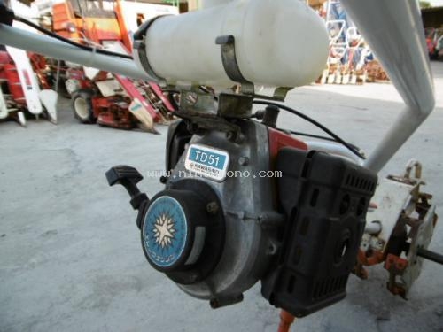 NEW เครื่องกำจัดวัชพืชในร่องข้าว MARUYAMA MA3 รหัสสินค้า : 80803327 www.nihonmono.com NEW เครื่องกำจัดวัชพืชในร่องข้าว MARUYAMA MA3 รหัสสินค้า : 80803327 www.nihonmono.com