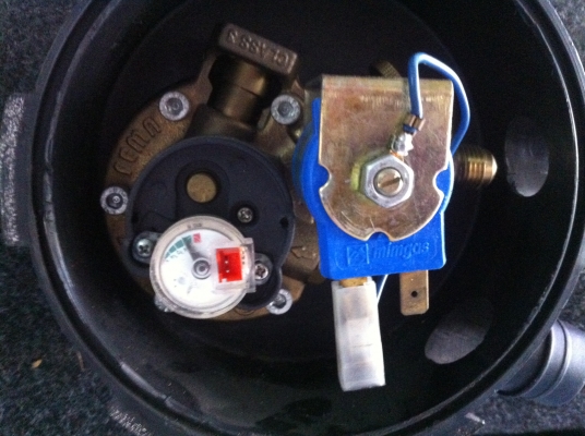 ชุดแก็สLPGหัวฉีดพร้อมถังสายแก็สครบชุด(ราคา1800)