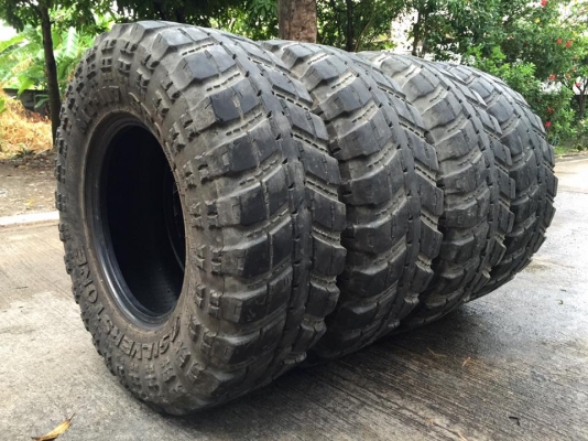 ยางsilverstone MT-117 ขนาด285/75/16  ดอกสวยหนา สภาพดี แก้มยางสวย