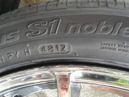 ขอบ17นิ้ว5รู114 พร้อมยาง สวยๆ 4 ล้อ ราคา 6900 บาท