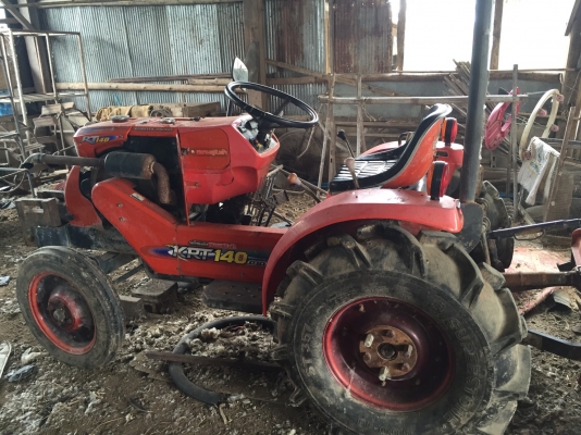 ขายรถไถ KUBOTA RT 140 สภาพดีเดิมๆพร้อมใช้งาน อุปกรณ์ครบ 3 ชิ้น