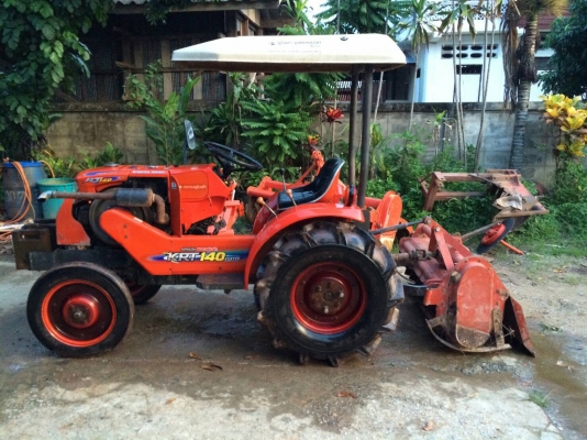 ขายรถไถ KUBOTA RT 140 สภาพดีเดิมๆพร้อมใช้งาน อุปกรณ์ครบ 3 ชิ้น