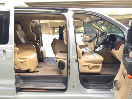 2011 HYUNDAI H-1 GRAND STAREX 2.5 VIP รถสวยมาก น่าใช้สุดๆ ซื้อไปคุ้มสุดๆ ไม่ต้องทำอะไรเพิ่มเลย 2011 HYUNDAI H-1 GRAND STAREX 2.5 VIP รถสวยมาก น่าใช้สุดๆ ซื้อไปคุ้มสุดๆ ไม่ต้องทำอะไรเพิ่มเลย