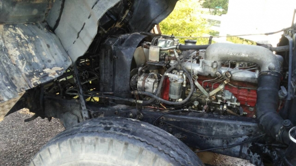 รถเทรนเลอร์ Hino - รุ่น FN177LA มีทั้งหมด 2 คัน