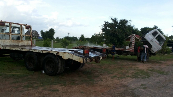 รถเทรนเลอร์ Hino - รุ่น FN177LA มีทั้งหมด 2 คัน