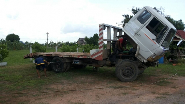 รถเทรนเลอร์ Hino - รุ่น FN177LA มีทั้งหมด 2 คัน