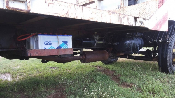 รถเทรนเลอร์ Hino - รุ่น FN177LA มีทั้งหมด 2 คัน