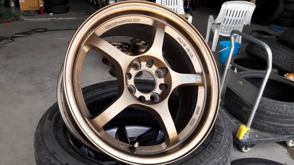 ขายล้อแม็กมือ2 Gramlights57f 15" สนใจติดต่อ ตาเล็ก ล้อและยางครับ 081-3747940