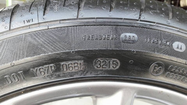 ขายล้อแม็กป้ายแดง nissan pulsar 17"ยางปี15 สนใจติดต่อ ตาเล็ก ล้อและยางครับ 081-3747940