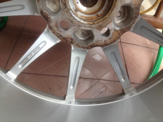 ล้อเเท้ KR 17กว้าง7นิ้วครึ่งอ๊อฟ40 5รู108 เก่าญี่ปุ่นเเท้สีเดิมๆยางติดมาใช้ไม่ได้เเล้ว ล้อเเท้ KR 17กว้าง7นิ้วครึ่งอ๊อฟ40 5รู108 เก่าญี่ปุ่นเเท้สีเดิมๆยางติดมาใช้ไม่ได้เเล้ว