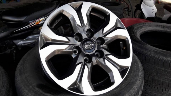 ขายล้อแม็กป้ายแดง Mazda bt50 17"   สนใจติดต่อ ตาเล็ก ล้อและยางครับ 081-3747940