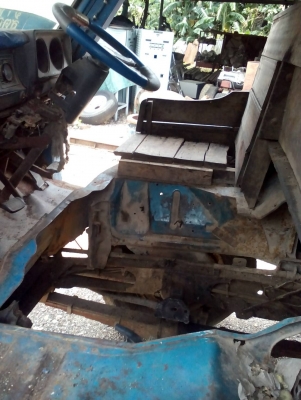 ขายรถสองแถวโบราณ ไม่เครื่องค่ะ