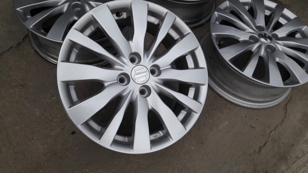 ขายล้อแม็ก swift 16"  สนใจติดต่อ ตาเล็ก ล้อและยาง 081-3747940