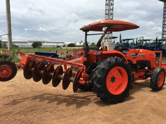 ขายรถไถคูโบต้า L4708ราคา430000บาท  มีไบมีดตราช้างและผาน6ตราช้างพร้อมใช้งานสายๆไมร์543ช ม ครับสนใจ โทร0813655997 อำพร พาเจริญ ต วังบัว อ คลองขลุง จ กำแพงเพชร