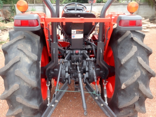 ขาย L4508. 4WD ใบดันหน้า