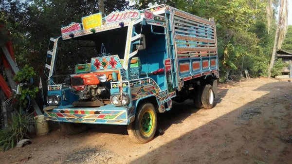 ขายรถอีแต๋น ดั้ม6ล้อ ช่วงล่างใหญ่ เครื่องRT140 รถสวยสภาพพร้อมใช้งาน สนใจโทร 090-8588220คุณนะ 093-3258446คุณบิว หรือเข้าดูสินค้าอื่นๆได้ที่ www.narong2truck.com หรือ www.truck.in.th/498 หรือเพจFacebook ณรงค์ ซื้อขายรถมือสอง (เว็บไซต์ส่วนตัว) หรือFacebook ค