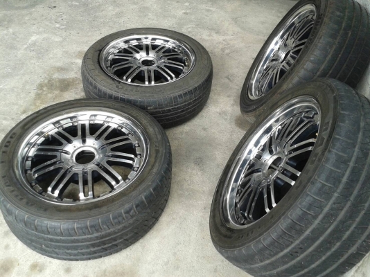 ขอบ18นิ้ว6รู พร้อมยาง สวยๆ 4 ล้อ ราคา 8700 บาท