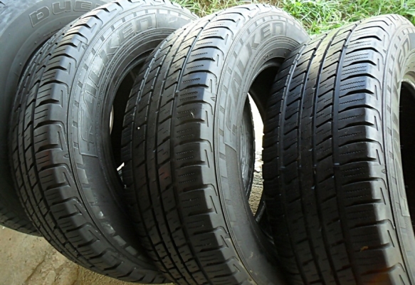 ยาง17กระบะสูง ฟอลเคน 265-65-R17ลงพื้นปี15 (4เส้น 3,800)