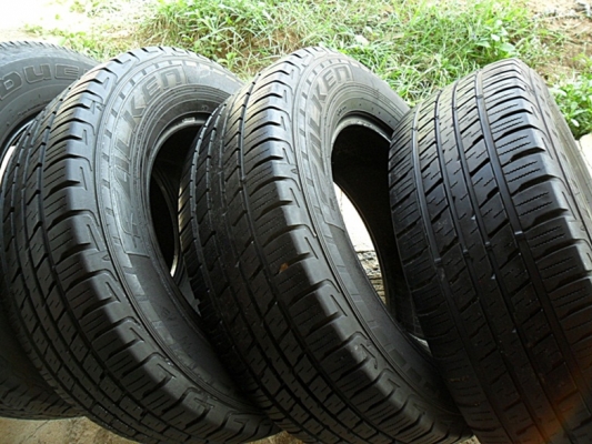 ยาง17กระบะสูง ฟอลเคน 265-65-R17ลงพื้นปี15 (4เส้น 3,800)